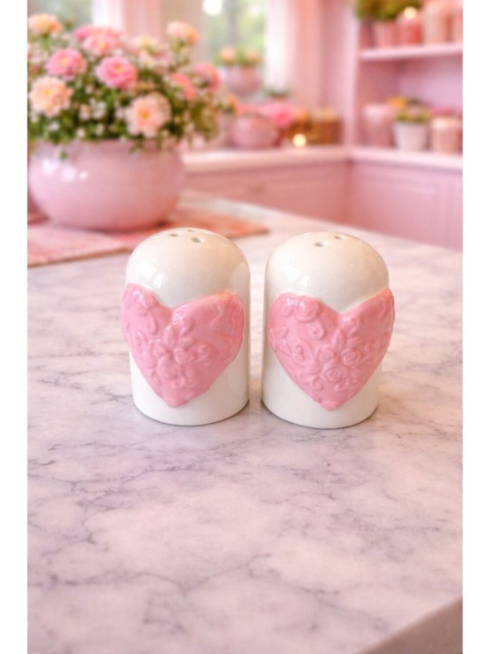 New Pink & White Heart Valentines Day Salt & Pepper Shakers Party Dinning Set